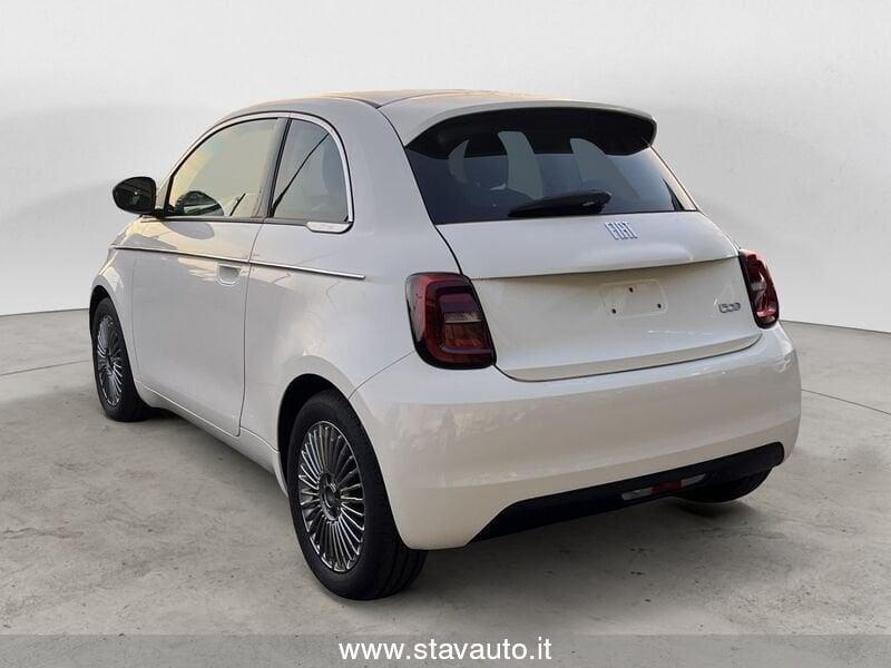 FIAT 500 Nuova Hatchback My23 La Nu