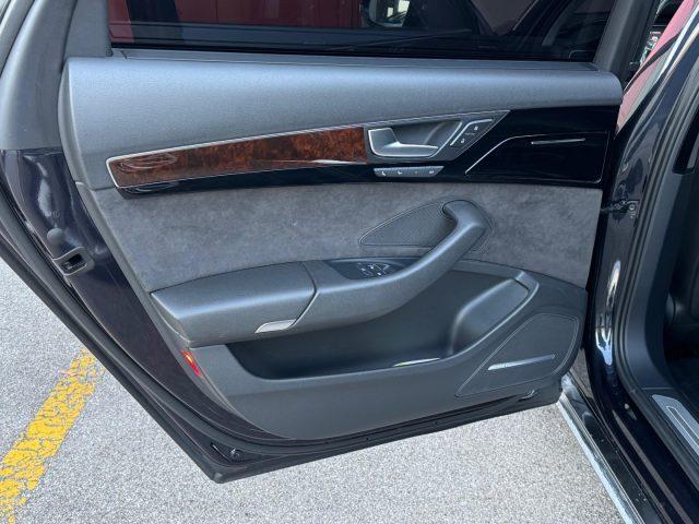 AUDI A8 3.0TDI 258CV quattro tiptronic TETTO/TELECAMERA