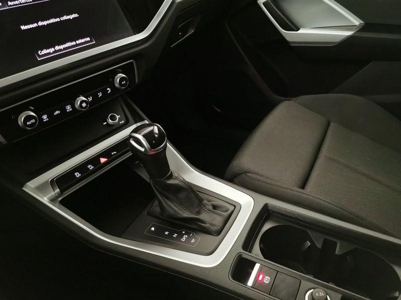 Audi Q3 40 2.0 tdi Business Advanced quattro 200cv s-tronic