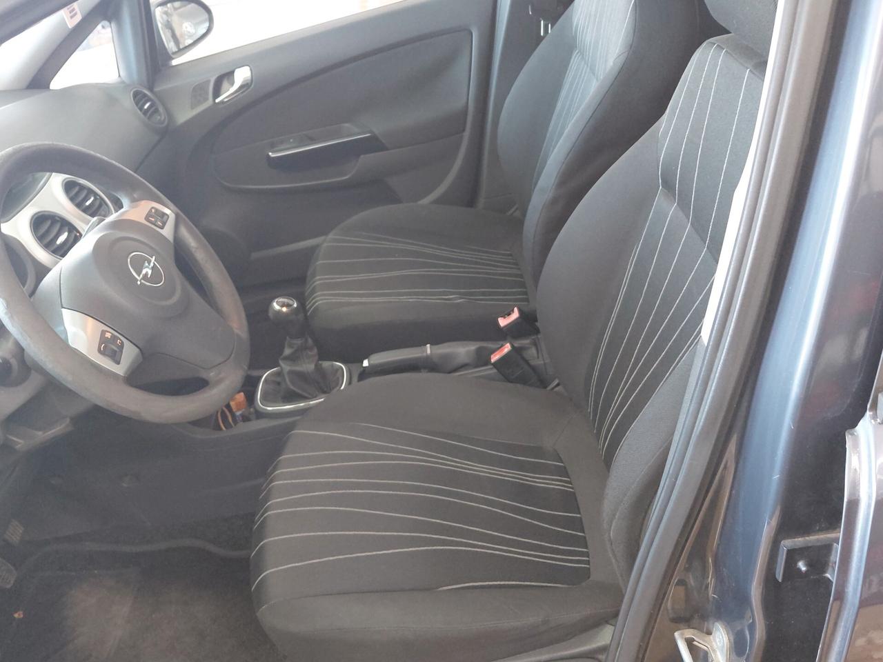Opel Corsa 1.2 5 porte soli 118000 km