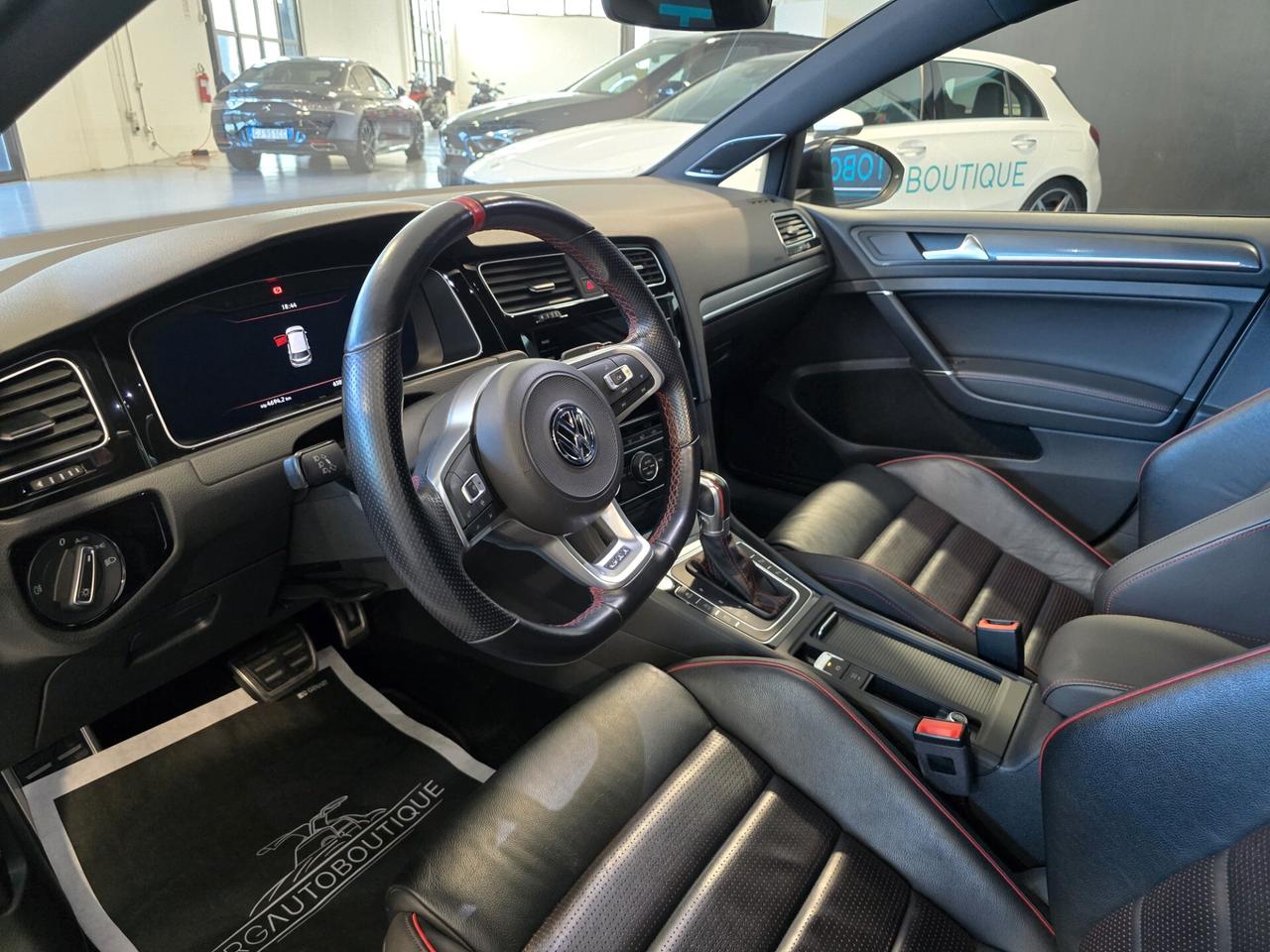 Volkswagen Golf GTI 2.0 TSI TCR DSG