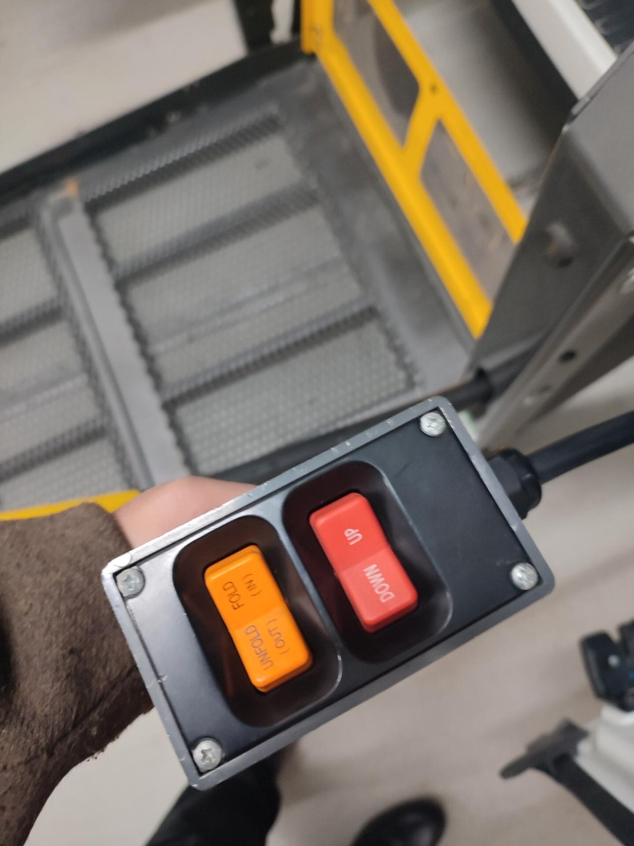 OPEL COMBO 1.4BENZINA 2017 EURO6B PEDANA DISABILI ELETTRICA