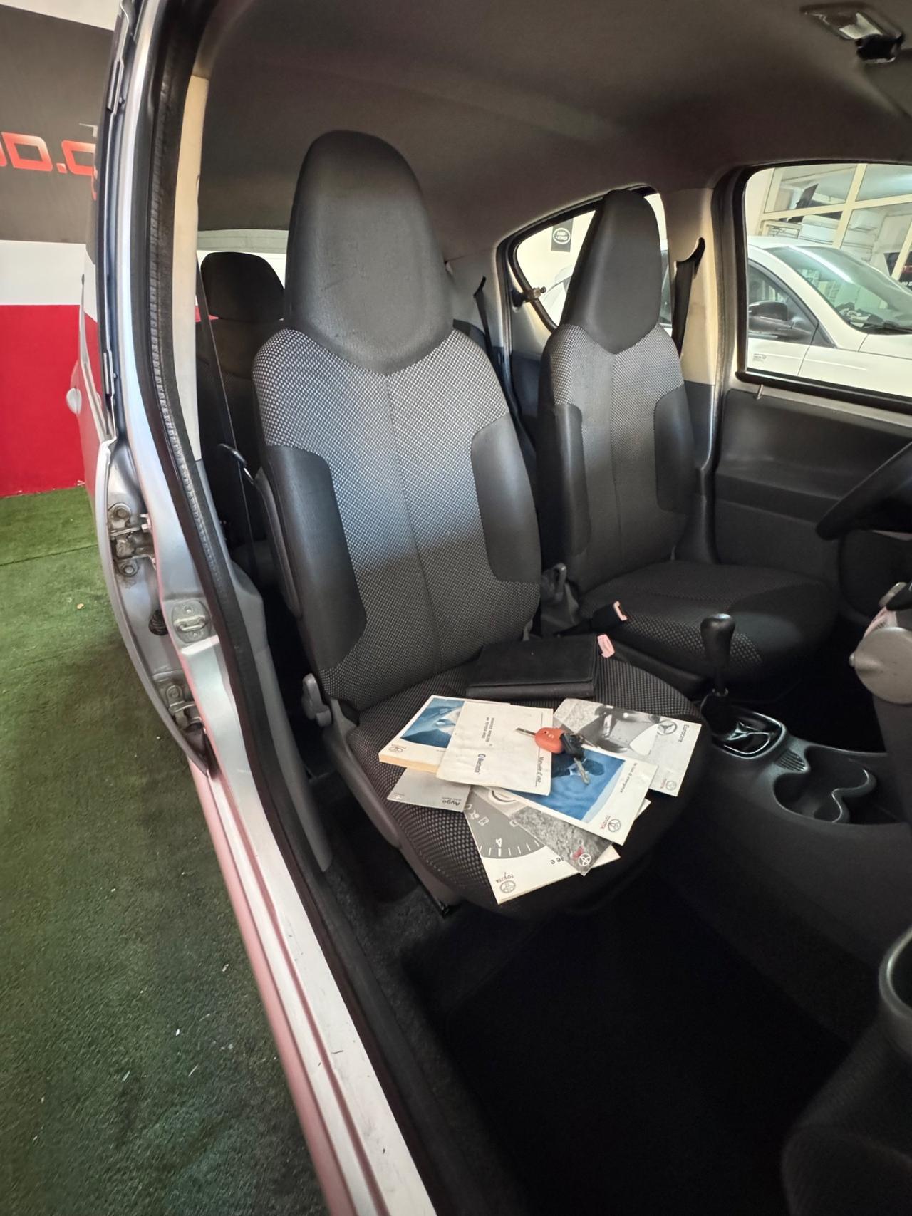 Toyota Aygo 1.0 12V VVT-i 5 porte Sol