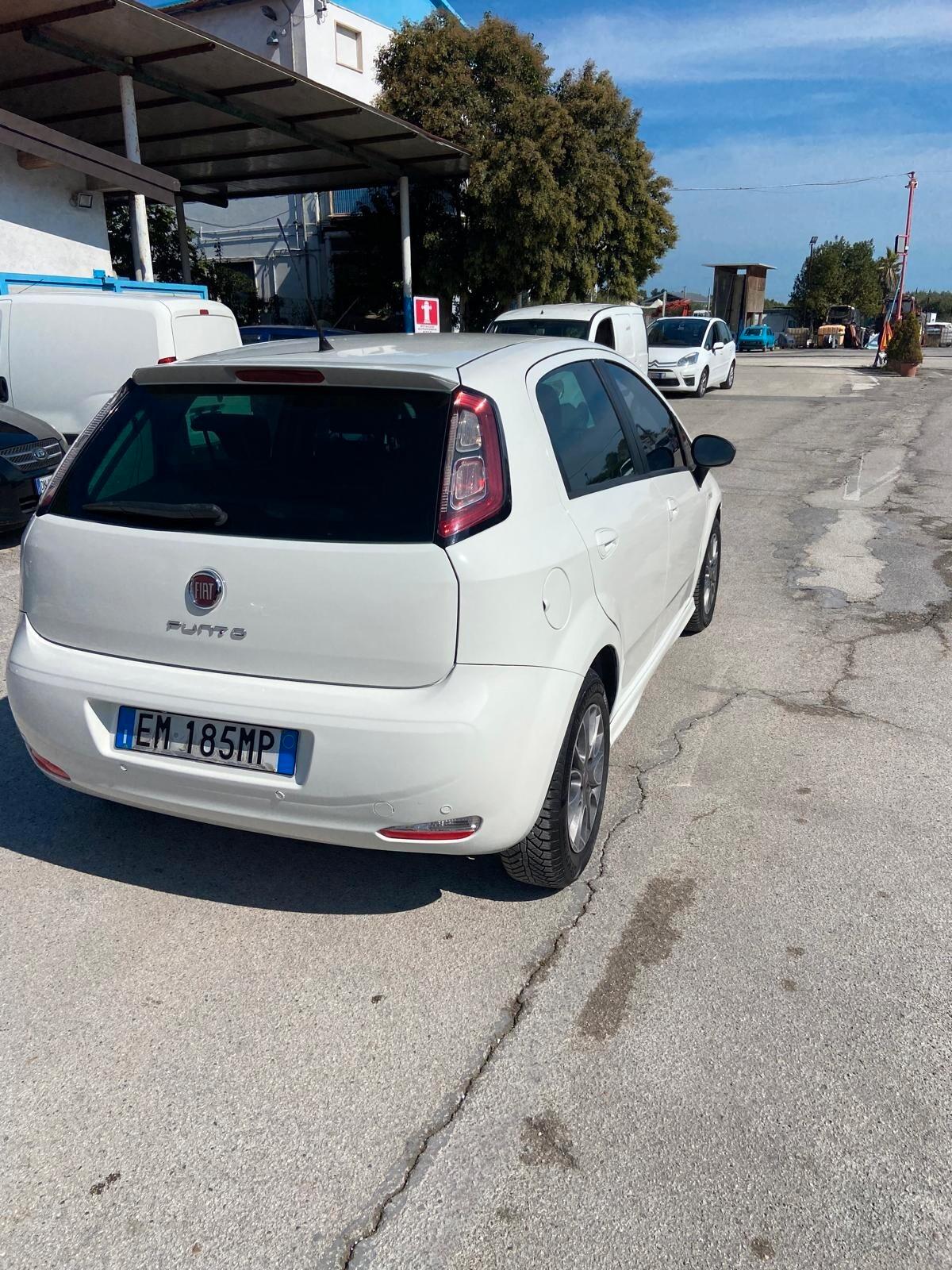 FIAT PUNTO LOUNGE 1.4 GPL DI SERIE