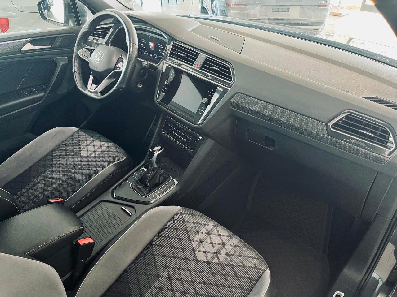 Volkswagen Tiguan 2.0 tdi R-Line 150cv dsg