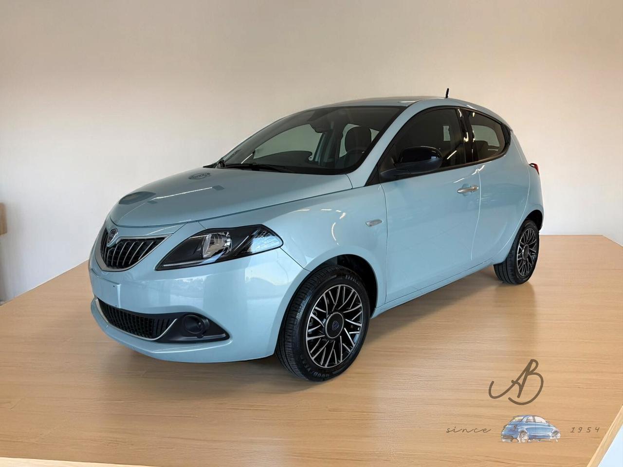 Lancia Ypsilon 1.0 FireFly 5 porte S&S Hybrid Platino