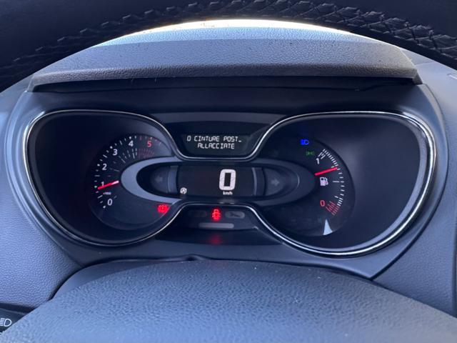 RENAULT Captur DCI 90CV NAVI+RCAM+BICOLOR+17'+2PDC+KEYLESS