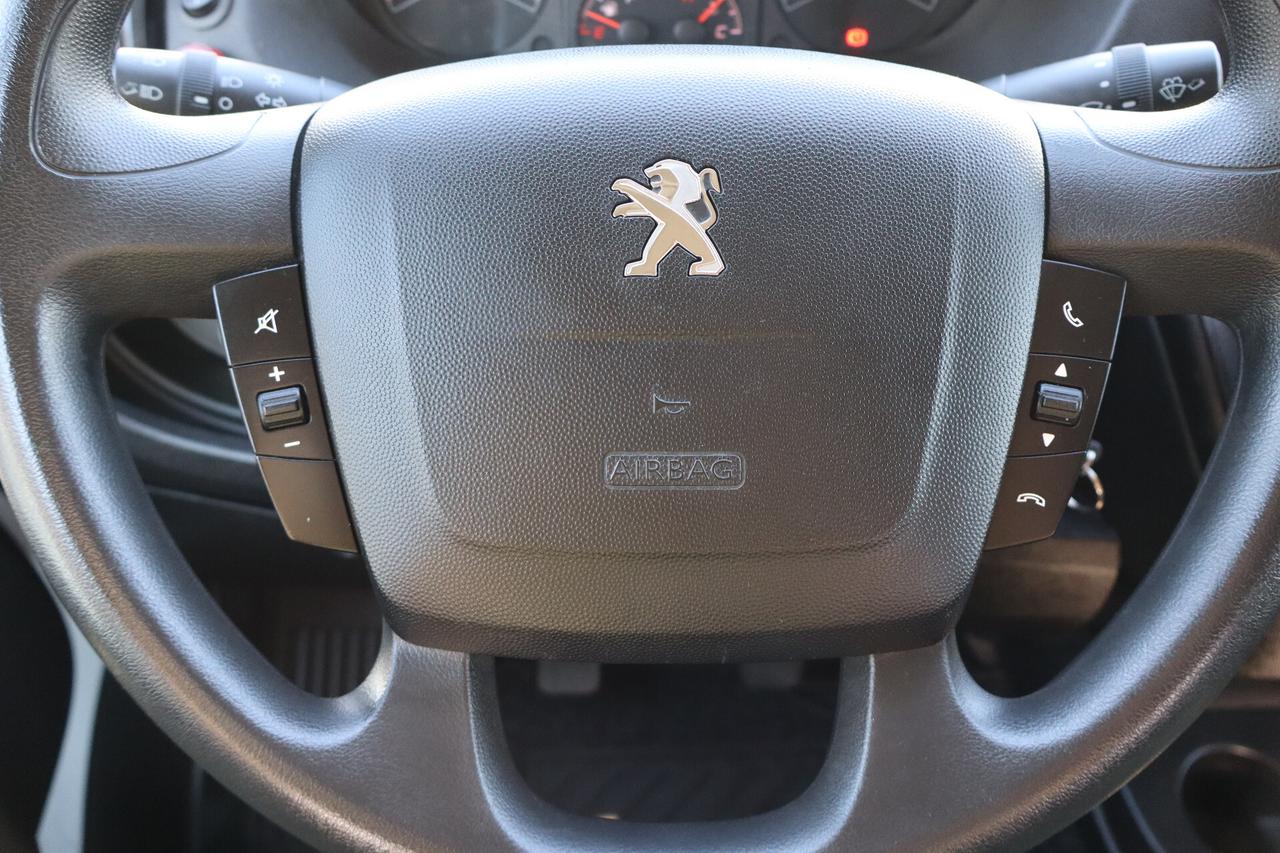 Peugeot Boxer 2.2 Bluehdi 140 Cv - Trasporto Disabili - Sollevatore Elettrico doppio braccio