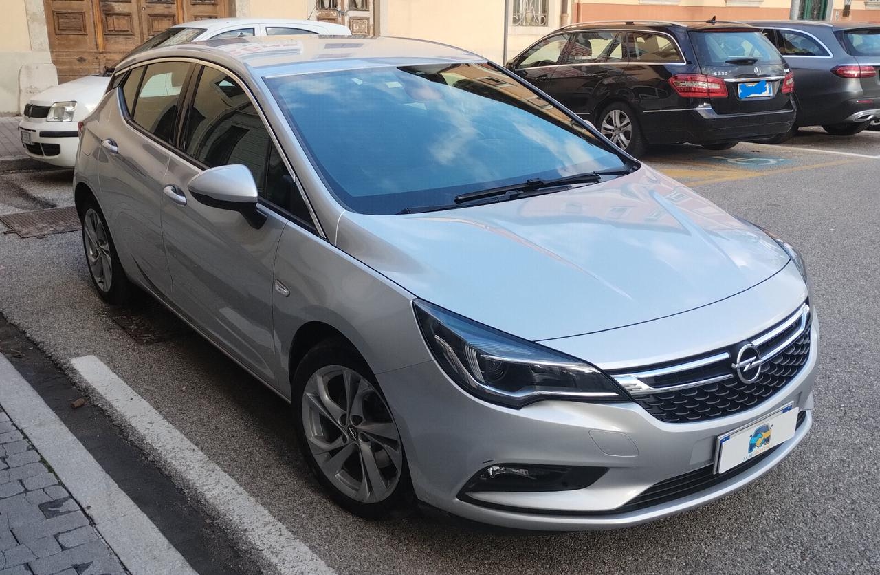 Opel Astra 1.6 CDTi 136CV Start&Stop 5 porte Dynamic NEOPATENTATI