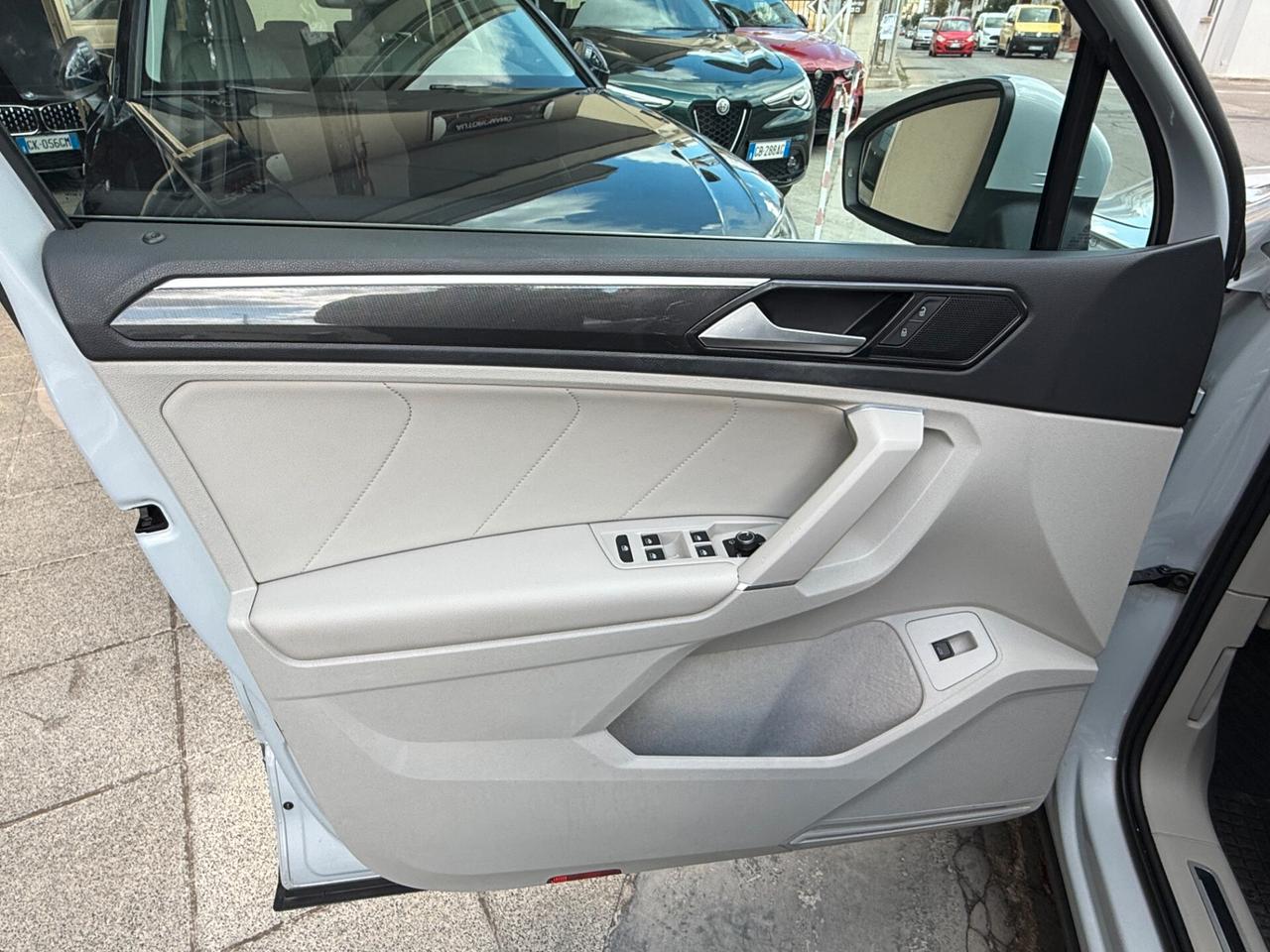 Volkswagen Tiguan 2.0 TDI SCR DSG Sport BlueMotion Technology