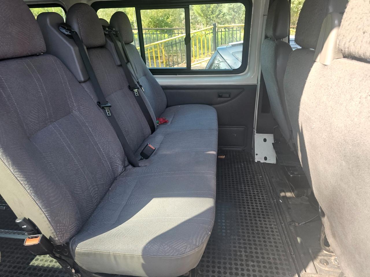 Ford Transit/Tourneo/Bus Transit 330 2.4 TD/120 cat PC Combi con pedana trasporto disabili 8 posti