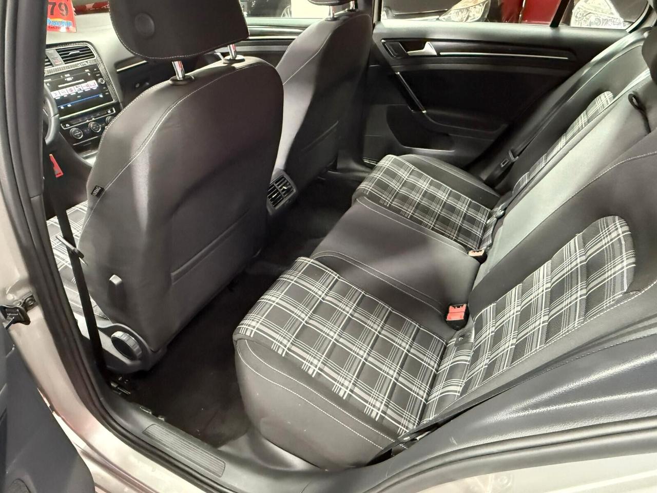 Volkswagen Golf GTD 2.0 DSG 184cv - 2014