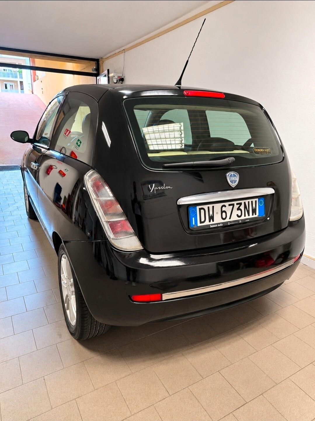 Lancia Ypsilon 1.2 Argento