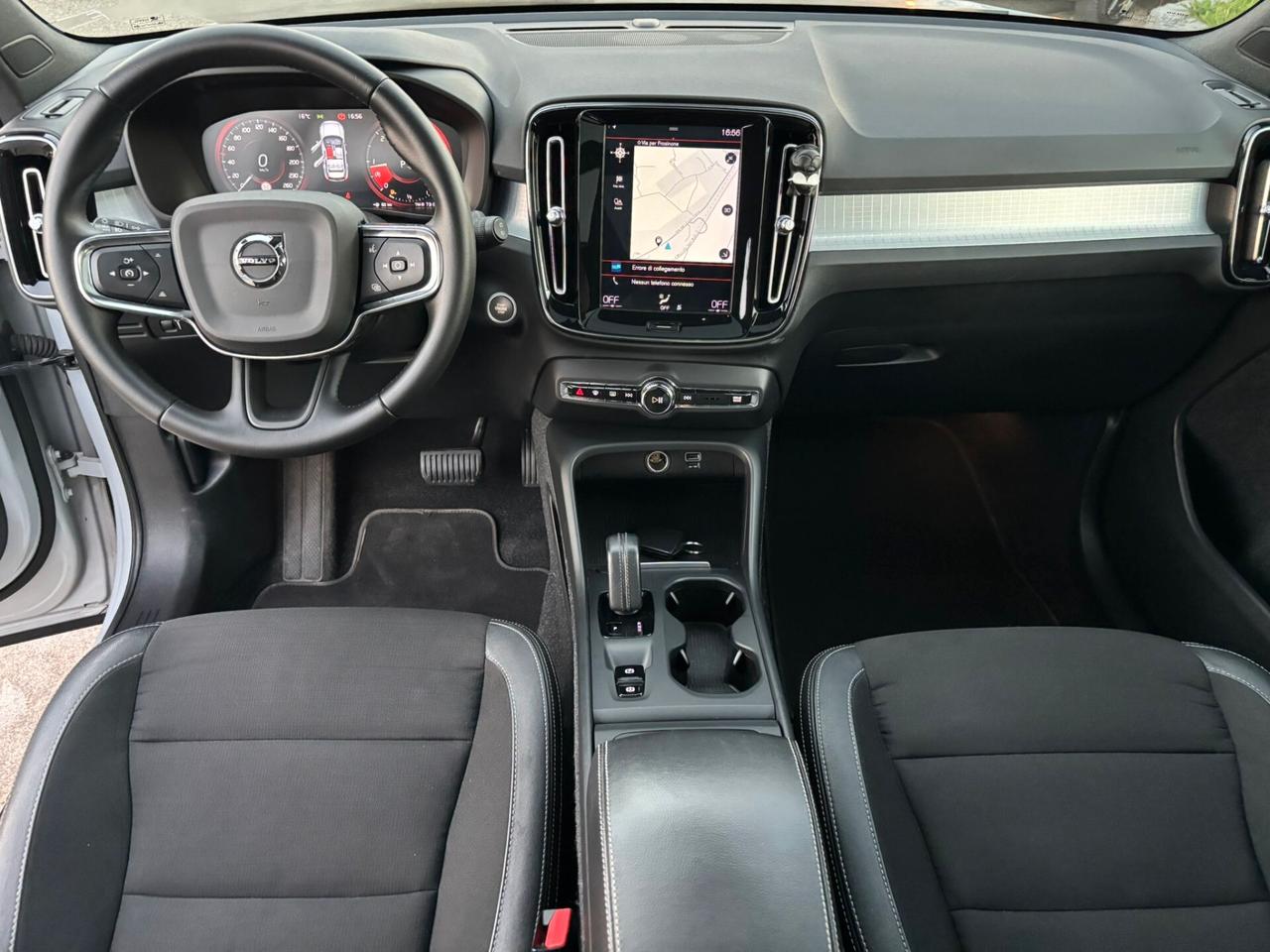 Volvo XC40 D4 AWD Geartronic R-design 2021 TETTO