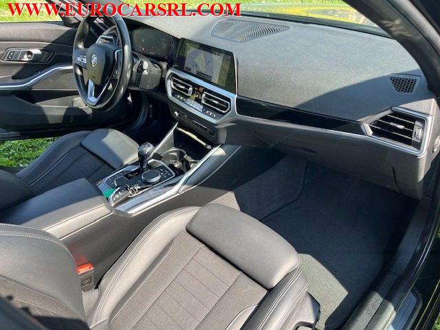 BMW 318 d 48V Touring Sport + Gancio Traino