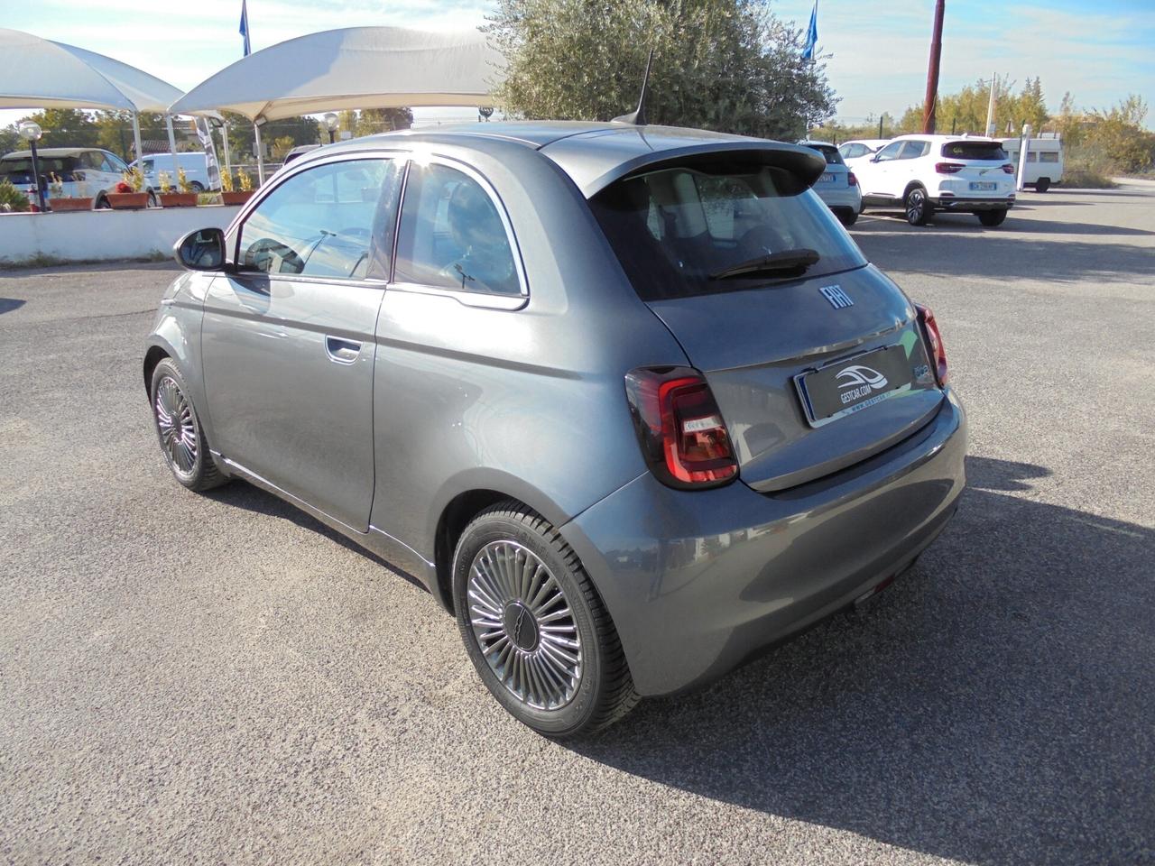 Fiat 500 500e Berlina 42 kWh Icon