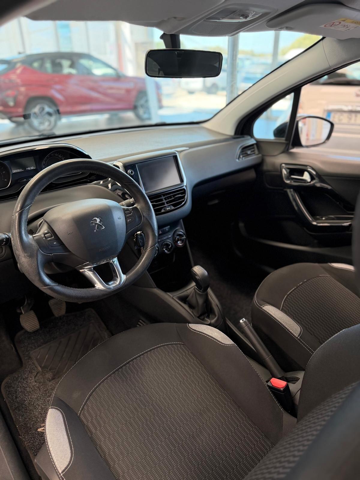 Peugeot 208 BlueHDi 75 3 porte Allure