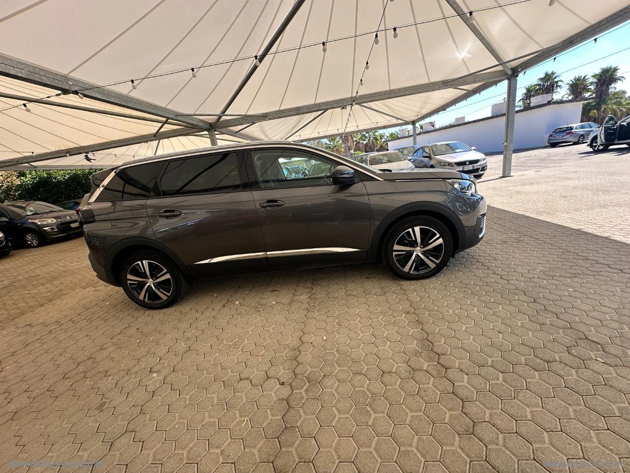 PEUGEOT 5008 BlueHDi 130 S&S EAT8 Allure