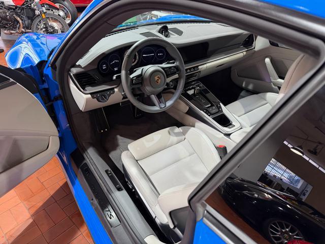 PORSCHE 992 GTS 4 Ufficiale Italia-Unico proprietario