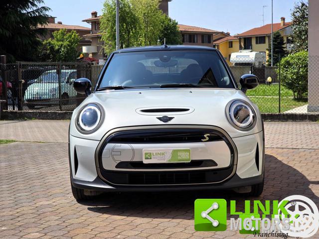MINI Cooper SE Cabrio F57 All-Electric Cabrio auto 1 of 999 184cv