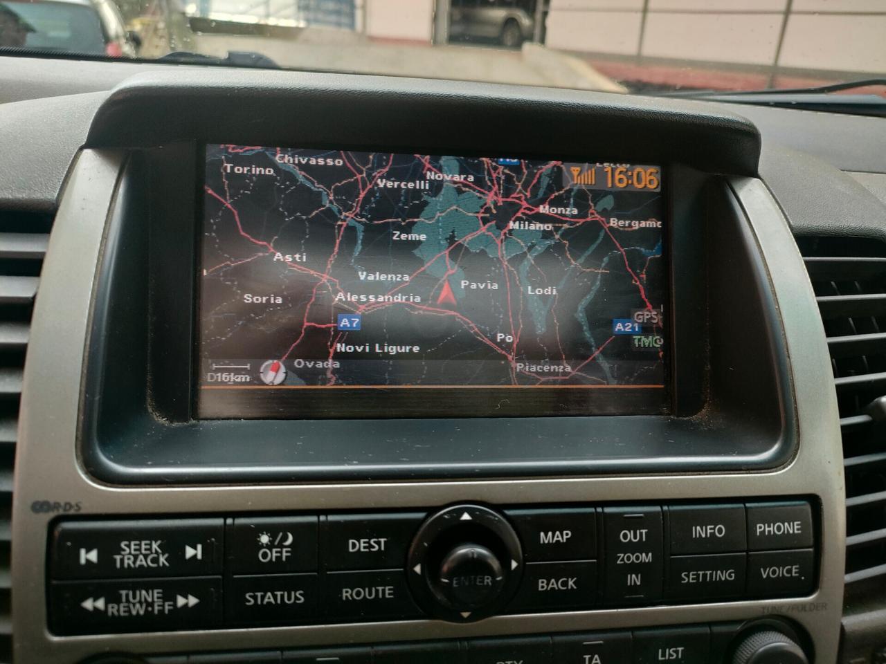 Nissan Navara 2.5 dCi PREZZO INTRATTABILE