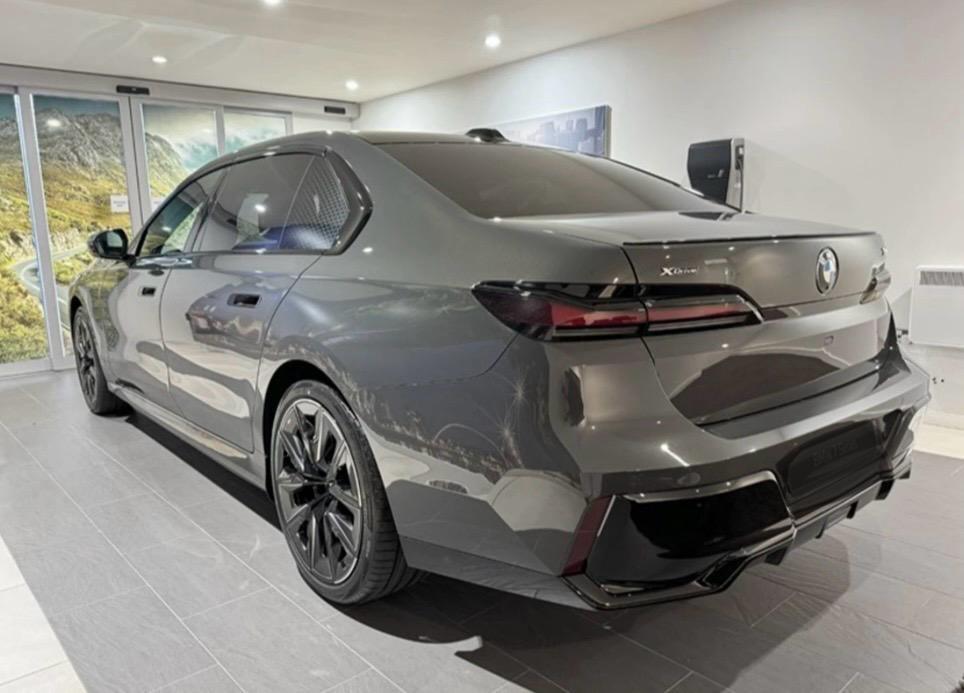 Bmw 740d xDrive Msport Pro - Tetto panoramico