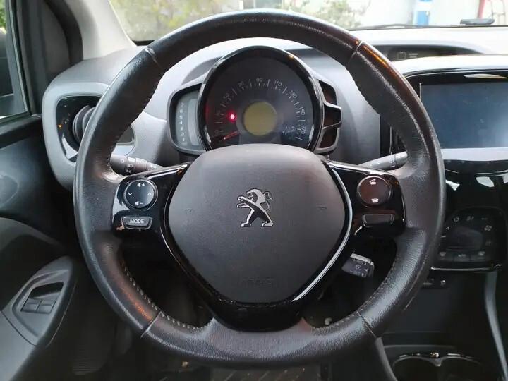 Peugeot 108 VTi Style