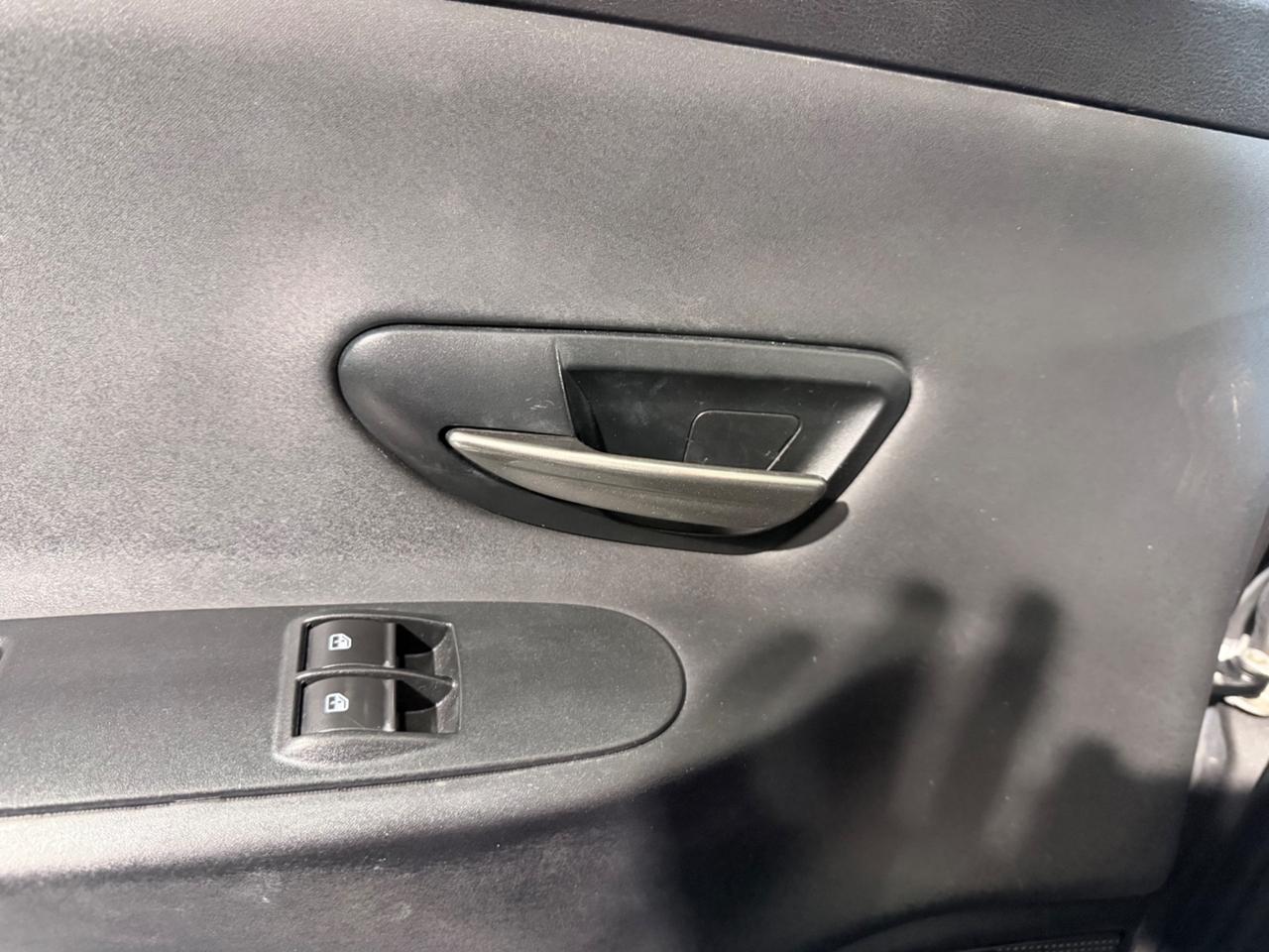 Lancia Ypsilon 1.2 69 CV 5 porte GPL Ecochic S Momodesign