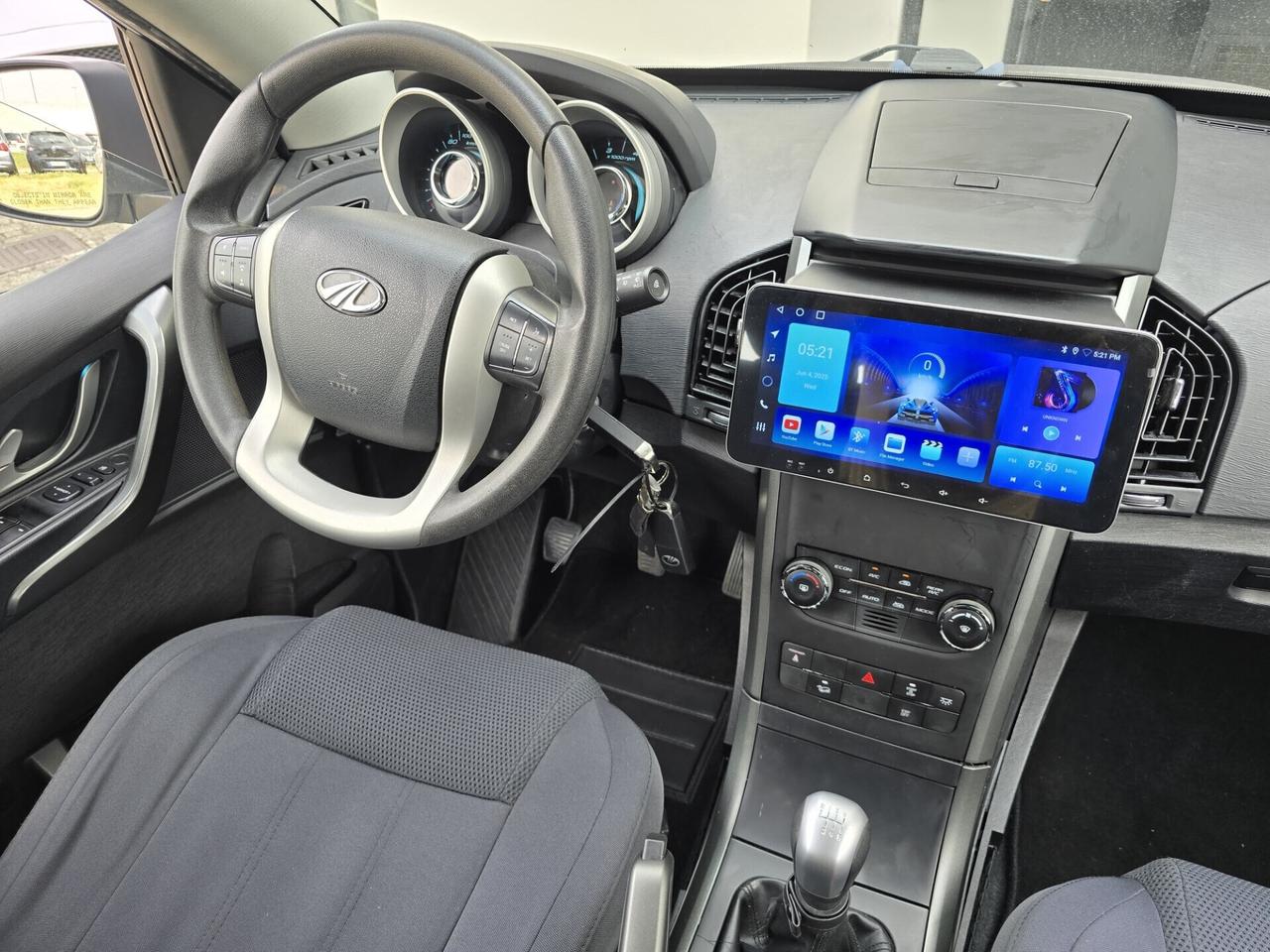 Mahindra XUV500-2.2d.|7 POSTI|UNIPRO|CARPLAY