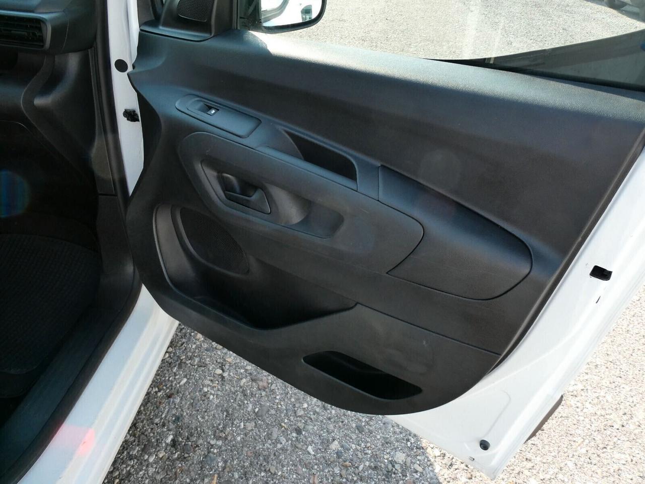 OPEL COMBO CON 3 POSTI EURO6D SUPER PREZZO!