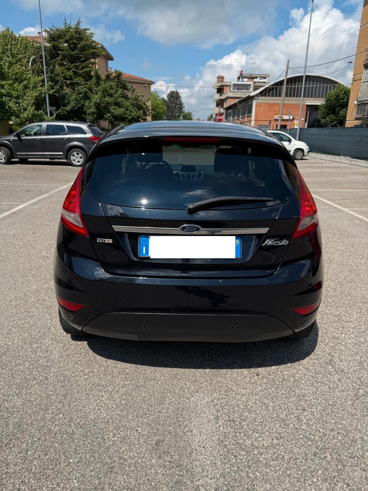 Ford Fiesta 1.4 tdci - NEOPATENTATI - 12 MESI DI GARANZIA -