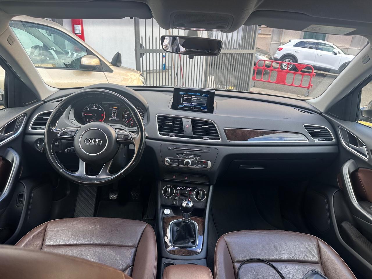 Audi Q3 2.0 TDI 120 CV Design