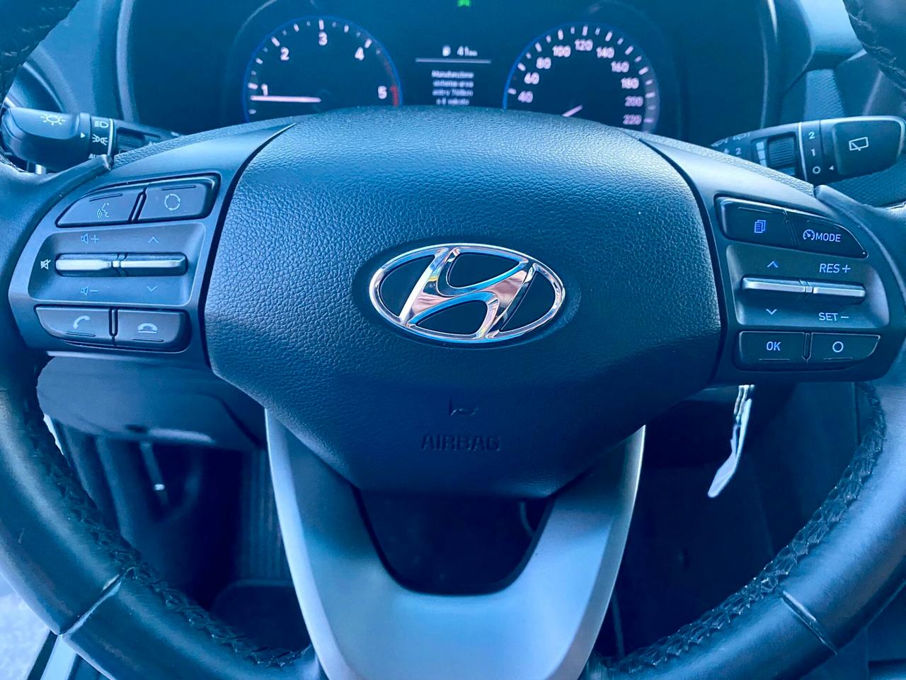 Hyundai Kona 1.6 CRDI 115 cv. *Soli 83.000 km