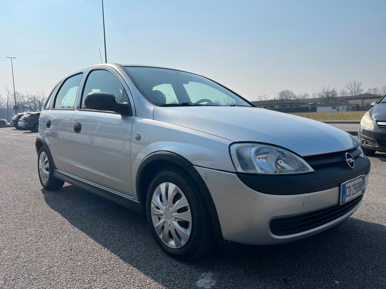 Opel Corsa 1.2i 16V cat 5 porte Euro 4 adatta a neopatentati