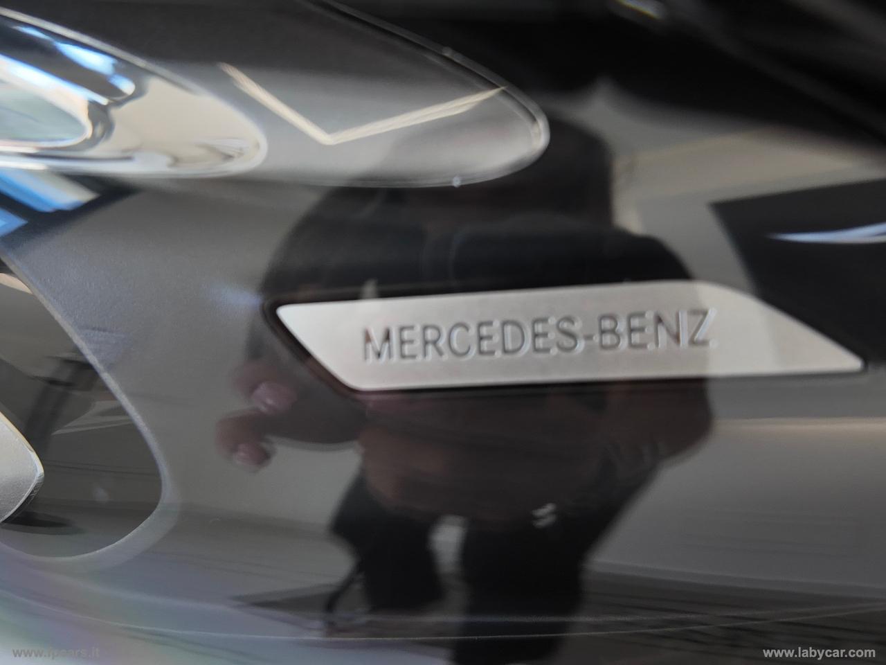 MERCEDES-BENZ A 180 d Automatic Premium AMG TETTO APRIB.