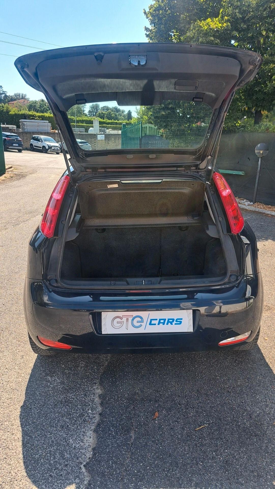 Fiat Punto 1.3 MJT II - 2018 - 52.300 km