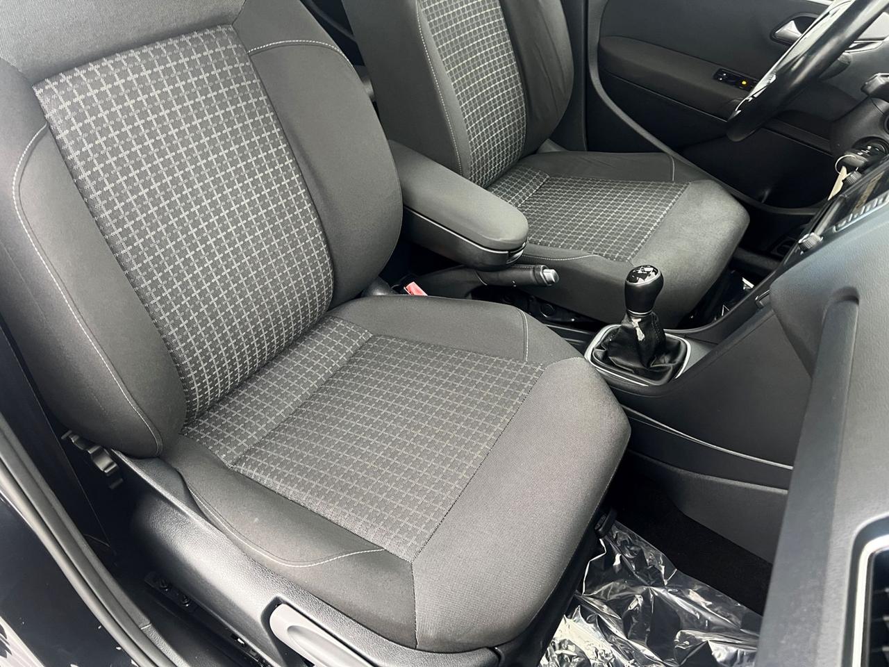 VOLKSWAGEN Polo V 2014 Polo 5p 1.4 tdi Comfortline 75cv