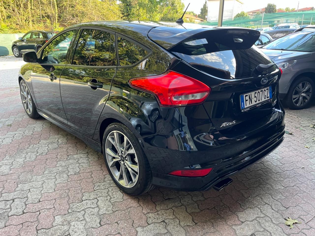 Ford Focus 1.0 EcoBoost 125 CV * ST -LINE*