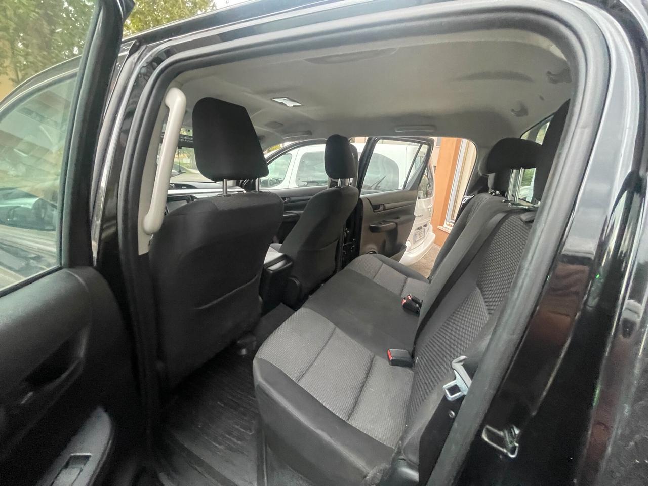 Toyota Hilux 2.4 D-4D 4WD 4 porte Double Cab Comfort