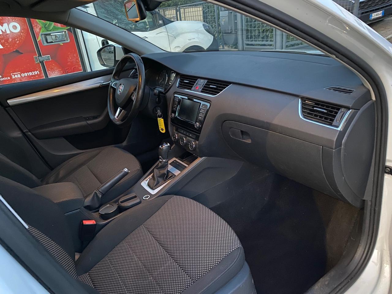 Skoda Octavia 2.0 DSG WAGON STILE 110kW