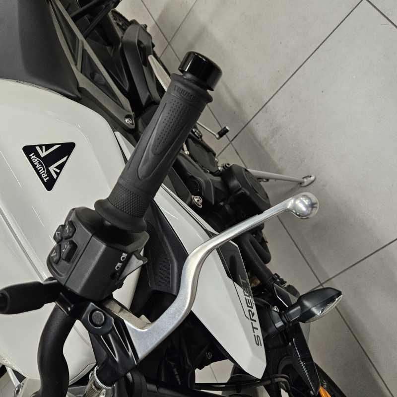 Triumph Street Triple 765 R - 2024