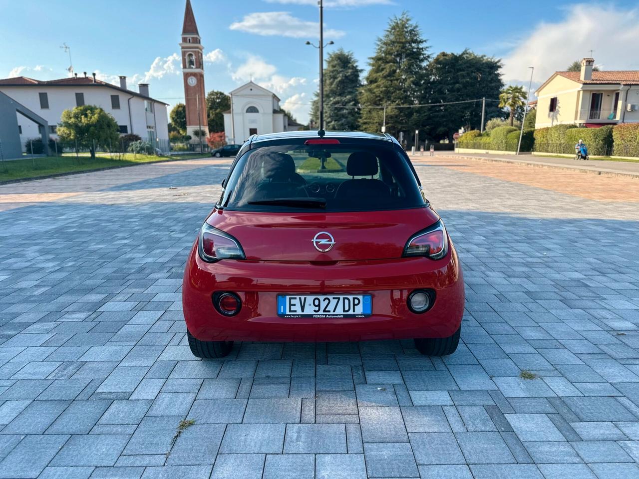 Opel Adam 1.4 87 CV White/Black Link