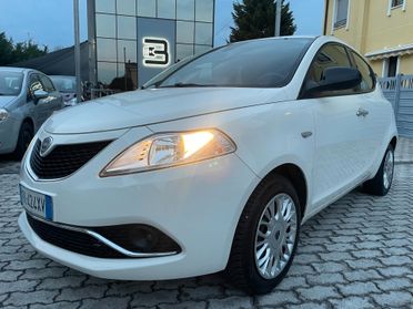 Lancia Ypsilon 1.2 Platinum 69cv NEOPATENTATI
