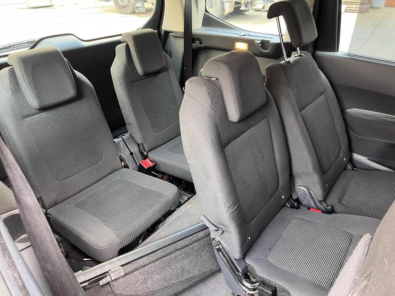Peugeot 5008 1.6 HDi 112CV 7 posti