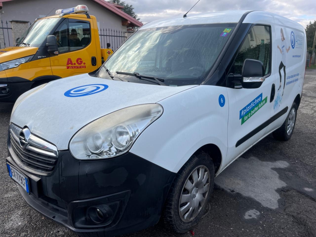 Opel combo 1.4 t jet metano 2015