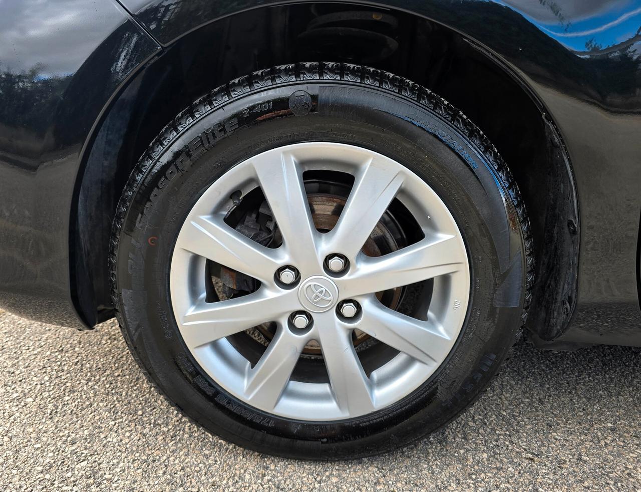 TOYOTA YARIS LOUNGE 1.0B NUOVISSIMA DI TUTTO