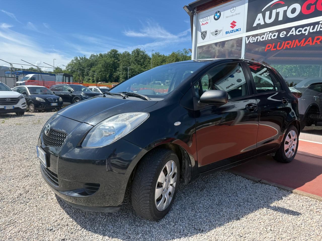 Toyota Yaris 1.0 5 porte Sol