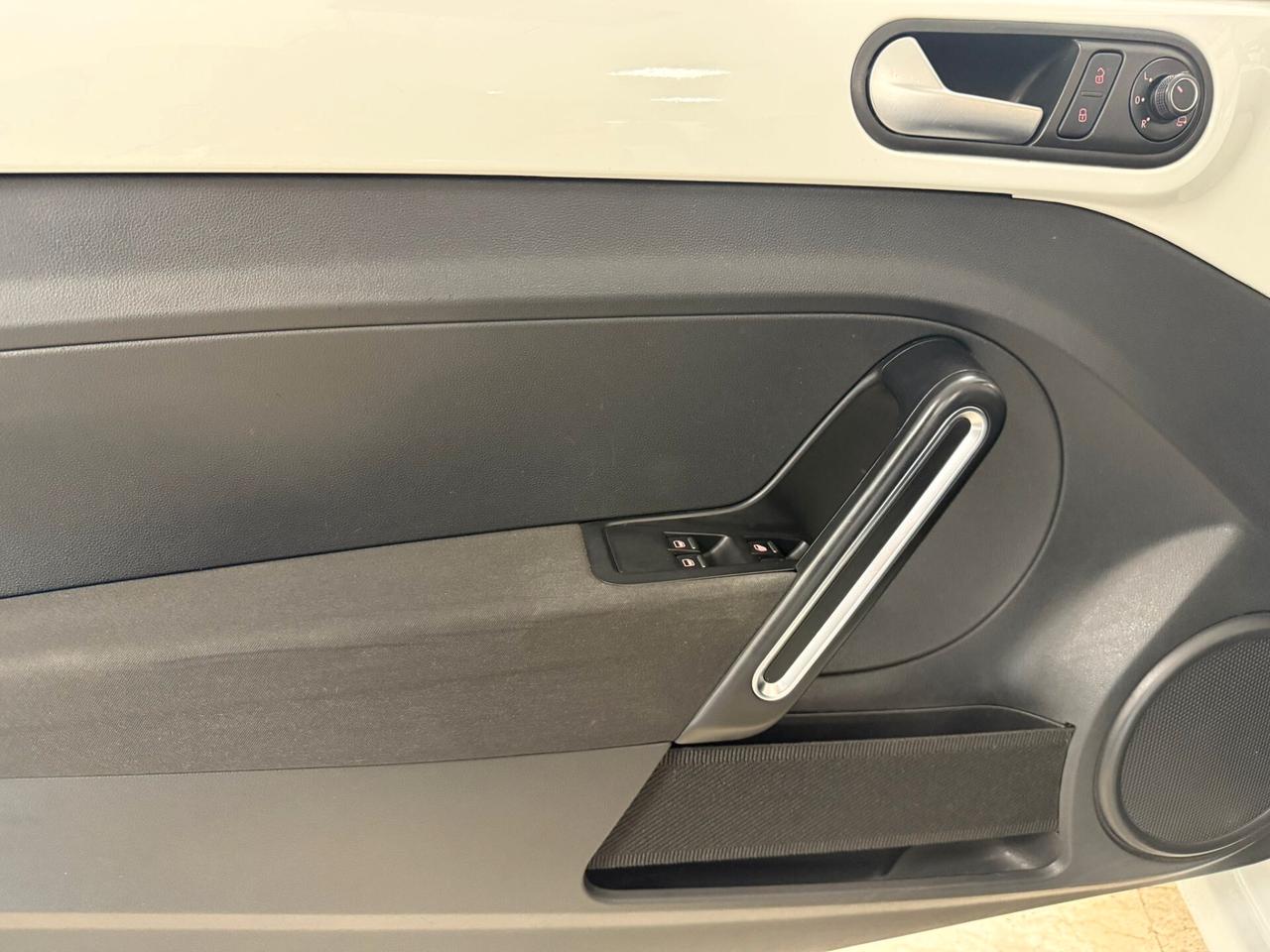 Volkswagen Maggiolino Cabrio 2.0 TDI Design BlueMotion Technology