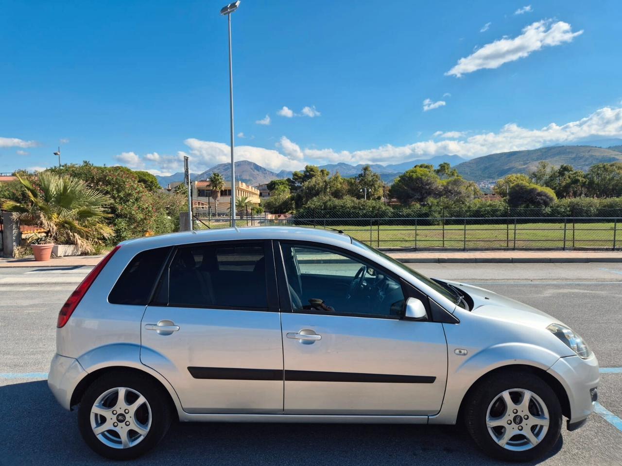 Ford Fiesta 1.4 TDCi aut. 5p. Titanium