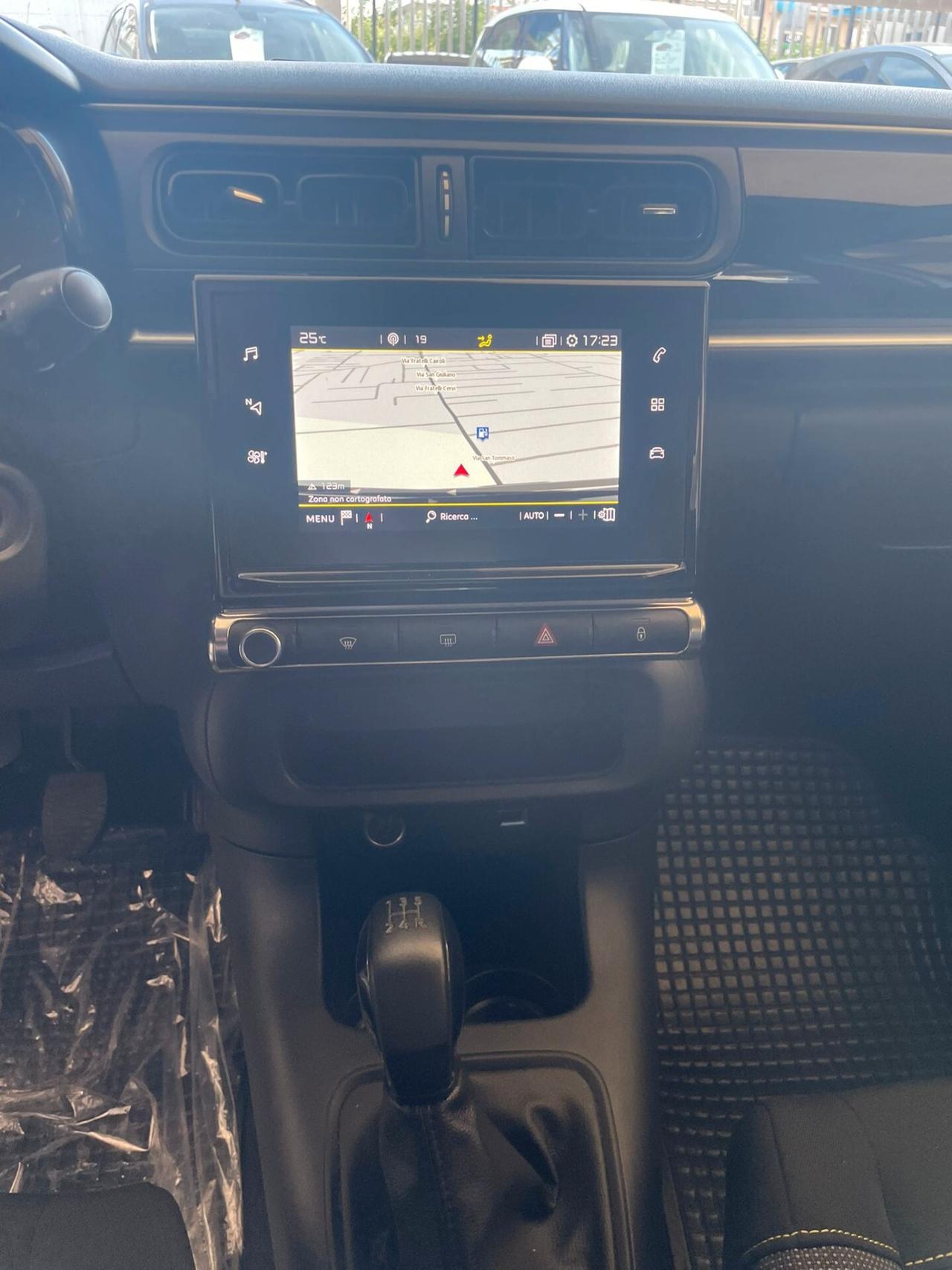 CITROEN C3 2019 NAVIGATORE, COMANDI AL VOLANTE....